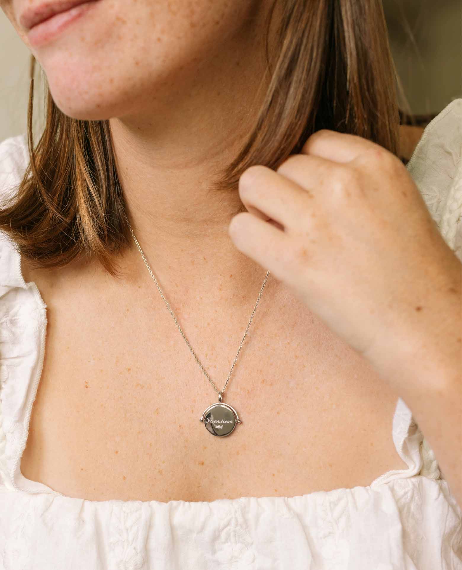 Collier nacre personnalisé prénom argent